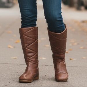 Vintage Roots Canada Padded Brown Quilted Winter Boots Size 8.5 EUC